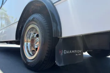 Picture of 2018 Ford Shuttle Bus