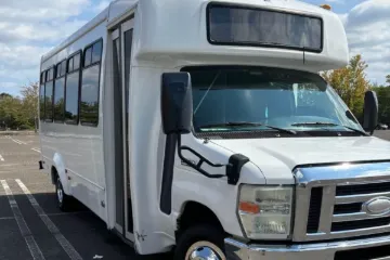 Picture of 2007 Ford E-450 20P Party