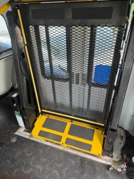 Picture of 2013 Ford F550 ADA Shuttle Bus