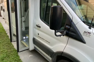 Picture of 2016 Ford T-350HD Starcraft 13P Luxury
