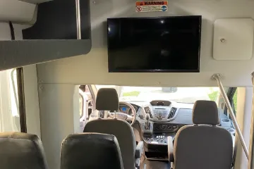 Picture of 2016 Ford T-350HD Starcraft 13P Luxury