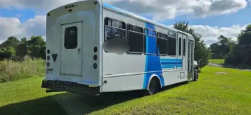 2020 Ford F-550 Shuttle Bus