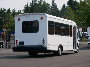 Picture of 2009 Ford E450 Starcraft Allstar Shuttle Bus