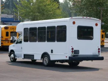 Picture of 2009 Ford E450 Starcraft Allstar Shuttle Bus