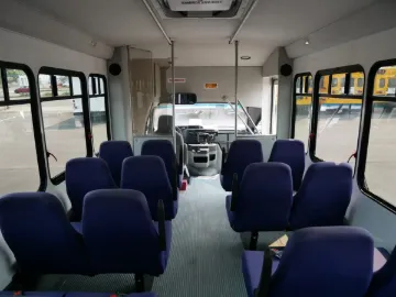 Picture of 2009 Ford E450 Starcraft Allstar Shuttle Bus