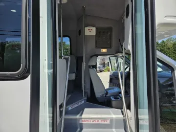 Picture of 2012 Ford F-450 Sd Shuttle Bus