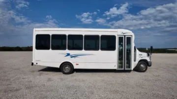 Picture of 2019 Ford E450 Starcraft Shuttle Bus