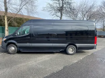 Picture of 2026 Mercedes-Benz Sprinter 3500 Passenger Van
