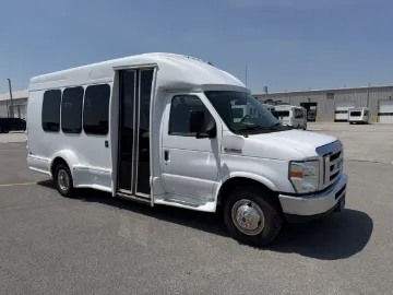 Picture of 2018 Ford Turtle Top Shuttle Bus