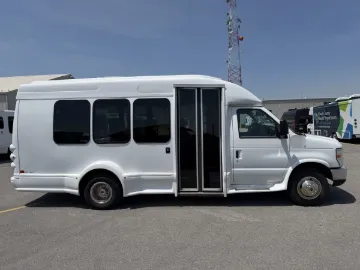 Picture of 2018 Ford Turtle Top Shuttle Bus