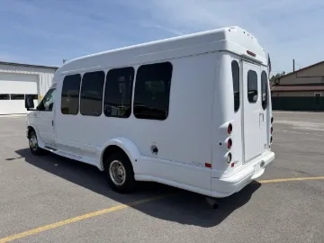 Picture of 2018 Ford Turtle Top Shuttle Bus