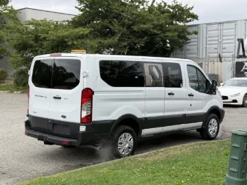 Picture of 2017 Ford Transit T150 Xlt Passenger Van