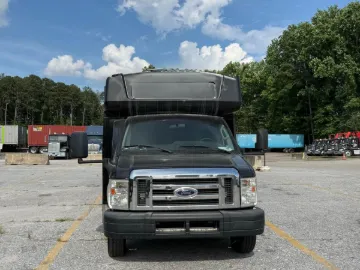 Picture of 2016 Ford E450 Super Duty Limo & Party Bus