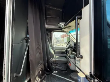 Picture of 2016 Ford E450 Super Duty Limo & Party Bus