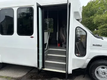 Picture of 2014 Ford E-350 Econoline Shuttle Bus ADA