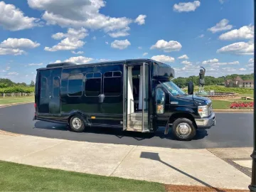 Picture of 2011 Ford E-450 Limo & Party Bus