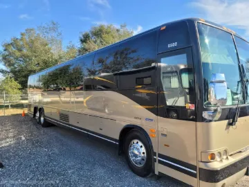 Picture of 2005 Prevost Xl2 Motorcoach Coach Bus