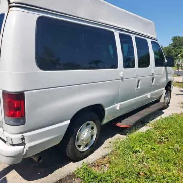 Picture of 2012 Ford E350 Super Duty Shuttle Bus ADA