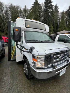 Picture of 2008 Ford E450 Shuttle Bus