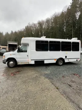 Picture of 2008 Ford E450 Shuttle Bus