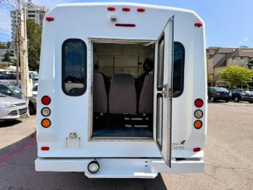 Picture of 2007 Chevrolet Express 3500 ElDorado ADA Shuttle Bus