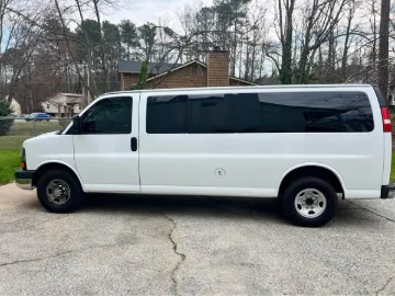 Picture of 2016 Chevrolet Express 3500 Passenger Van