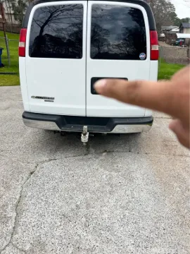 Picture of 2016 Chevrolet Express 3500 Passenger Van