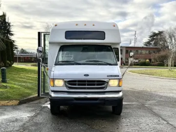 Picture of 2002 Ford E-450 Super Duty Shuttle Bus ADA