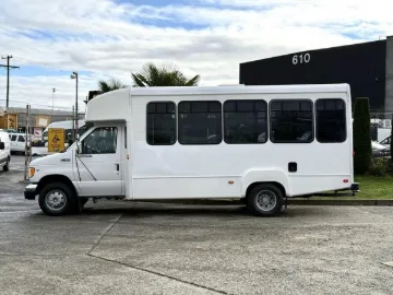 Picture of 2002 Ford E-450 Super Duty Shuttle Bus ADA