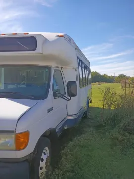 Picture of 2006 Ford E450 ADA Shuttle Bus