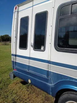 Picture of 2006 Ford E450 ADA Shuttle Bus
