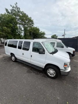 Picture of 2014 Ford E350 Xlt Extended Passenger Van