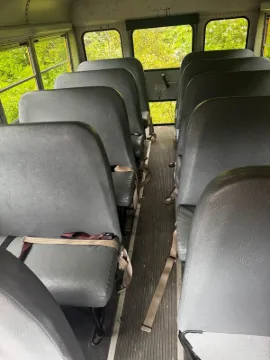 Picture of 2008 Chevrolet Express Thomas Shuttle Bus