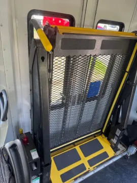 Picture of 2013 Ford F550 ADA Shuttle Bus