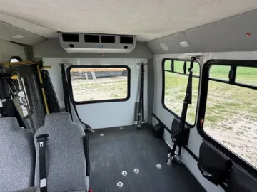 Picture of 2016 Chevrolet Express 4500 ADA Shuttle Bus