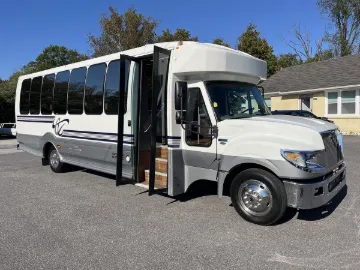 Picture of 2014 Turtle Top International Shuttle Bus
