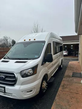 Picture of 2022 Ford E150 Super Duty Xlt Limo & Party Bus