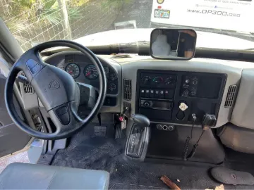 Picture of 2013 International 36 Pass Mid Size Bus