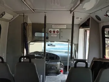 Picture of 2003 Ford E450 Super Duty Cutaway ADA Shuttle Bus