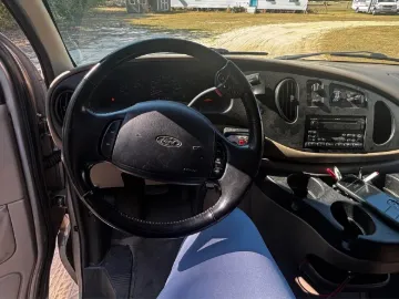 Picture of 2002 Ford E150 Passenger ADA Passenger Van