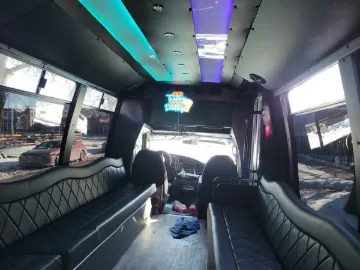 Picture of 2008 Ford E450 Limo & Party Bus