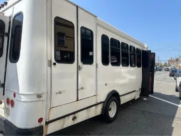Picture of 2013 Ford E350 Xl Shuttle Bus