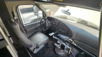 Picture of 2007 Ford E350 Super Duty Shuttle Bus ADA