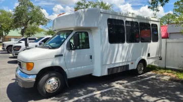 Picture of 2007 Ford E350 Super Duty Shuttle Bus ADA