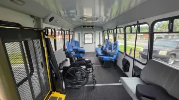 Picture of 2009 Ford E450 ADA Shuttle Bus