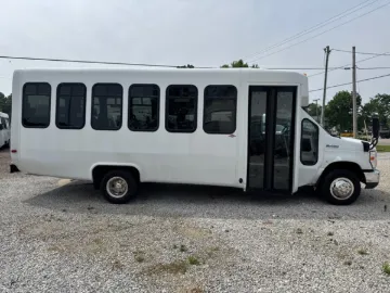 Picture of 2019 Ford E-450 Shuttle Bus