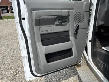 Picture of 2019 Ford E-450 Shuttle Bus
