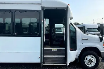Picture of 2022 Ford E350 Shuttle Bus