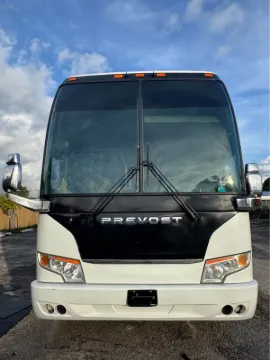 Picture of 2015 Prevost H3-45 Coach Bus