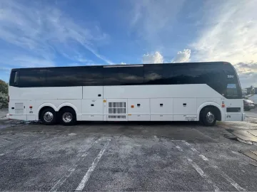 Picture of 2015 Prevost H3-45 Coach Bus